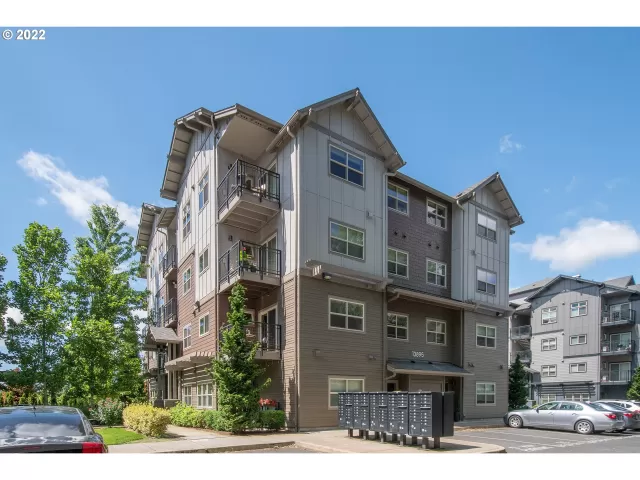 MLS: 22559861 Condo For Sale