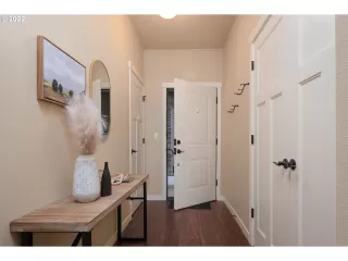 Photo #4: 22559861 Listing