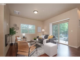 Photo #5: 22559861 Listing