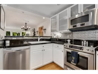 Photo #6: 22560058 Listing 