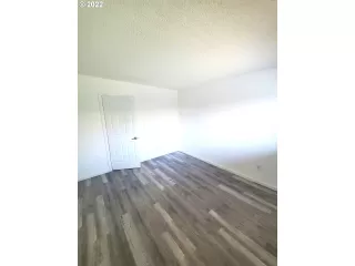 Photo #3: 22560161 Listing