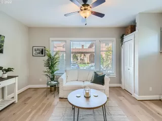 Photo #6: 22560284 Listing 