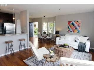 Photo #6: 22560326 Listing