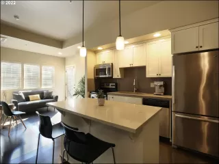 Photo #6: 22561765 Listing