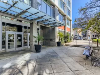 Photo #2: 22562555 Listing