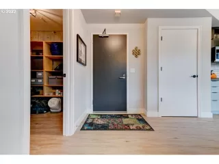 Photo #3: 22562555 Listing