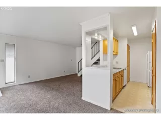 Photo #6: 22564430 Listing