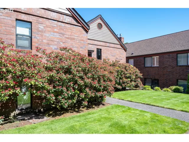 MLS: 22564432 Condo For Sale