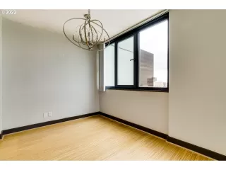 Photo #5: 22564484 Listing