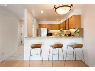 Photo #2: 22565383 Listing