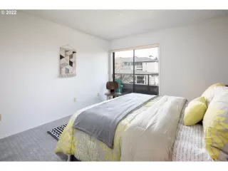 Photo #4: 22565383 Listing