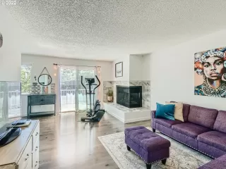 Photo #4: 22566207 Listing