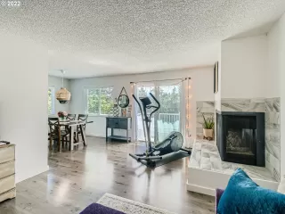 Photo #5: 22566207 Listing