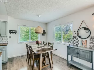 Photo #6: 22566207 Listing