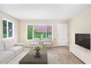 Photo #2: 22566574 Listing