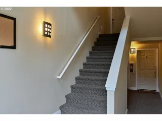 Photo #5: 22566594 Listing