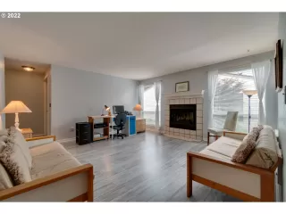 Photo #5: 22566869 Listing