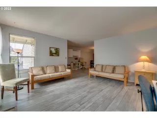 Photo #6: 22566869 Listing