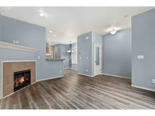 Photo #5: 22567084 Listing 