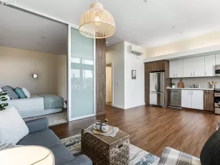 Photo #4: 22567546 Listing