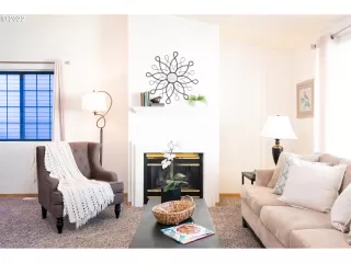 Photo #6: 22567903 Listing