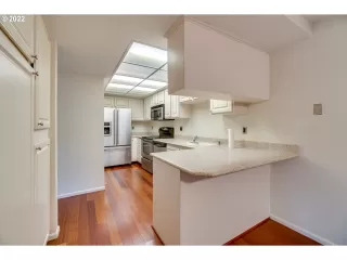 Photo #5: 22568904 Listing 