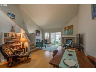 Photo #6: 22570438 Listing