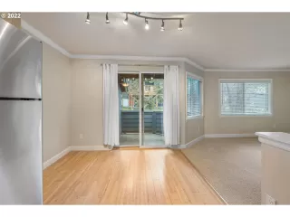 Photo #6: 22571638 Listing