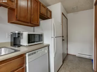 Photo #2: 22572278 Listing