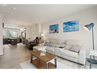 Photo #5: 22572438 Listing 