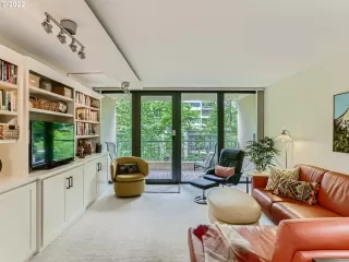 Photo #6: 22572470 Listing