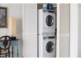 Photo #5: 22572565 Listing