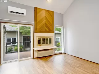 Photo #4: 22572726 Listing