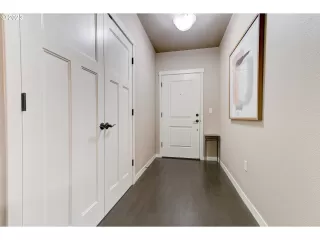 Photo #5: 22573218 Listing