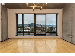 Photo #3: 22574571 Listing