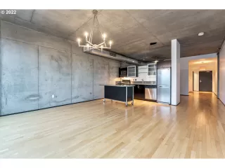 Photo #5: 22574571 Listing