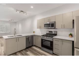 Photo #2: 22574679 Listing