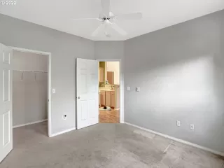 Photo #6: 22574948 Listing