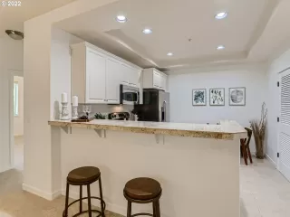 Photo #6: 22576651 Listing