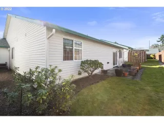 Photo #4: 22577141 Listing