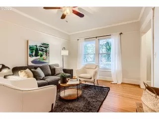 Photo #3: 22577638 Listing