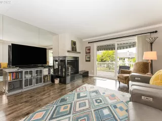 Photo #3: 22578451 Listing