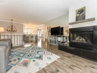 Photo #4: 22578451 Listing