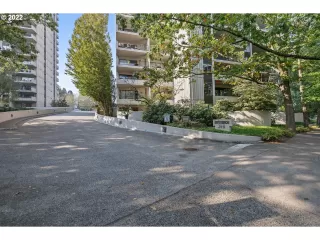 Photo #3: 22579170 Listing