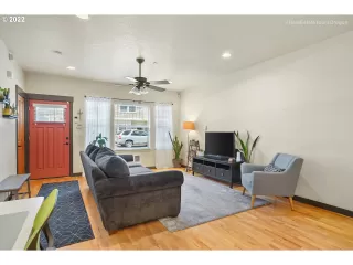 Photo #3: 22579431 Listing