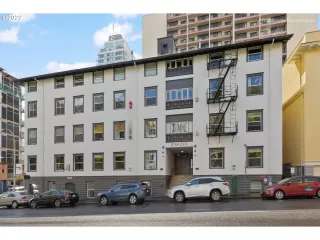 Photo #2: 22580573 Listing