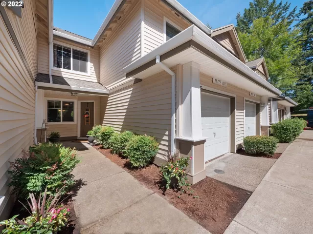 MLS: 22580813 Condo For Sale