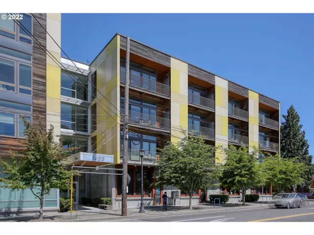 MLS: 22580833 Condo For Sale