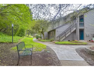 Photo #2: 22580941 Listing