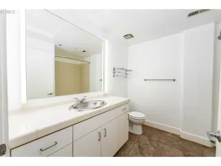 Photo #4: 22582114 Listing 